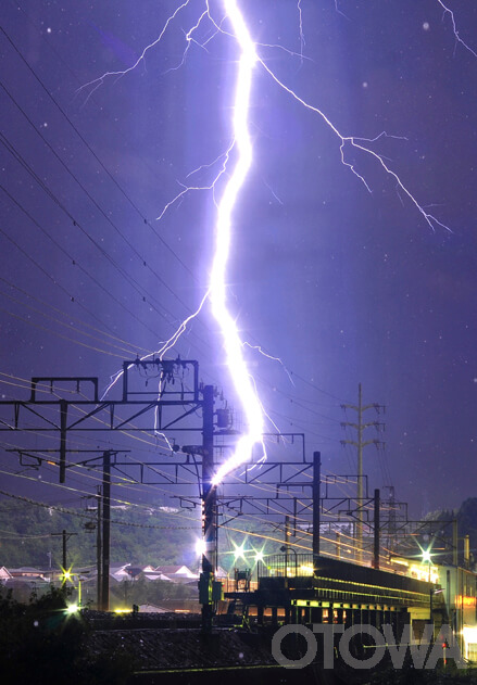 The 15th 雷写真コンテスト受賞作品 Excellent Work -A nearby lightning strike-